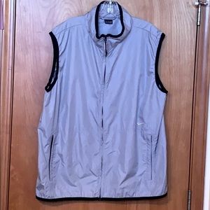 VEUC Nike grey vest